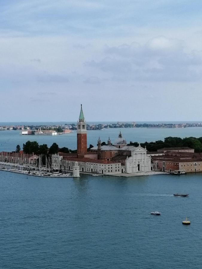 Ferienwohnung Rizzi, Elegante Monolocale In Centro Storico Venedig Exterior foto